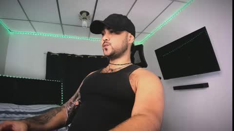 Snapshot of tommy_sccott chatting on February 21, 2026, 11:17 pm tommy_sccott online show from February 21, 2026, 11:17 pm