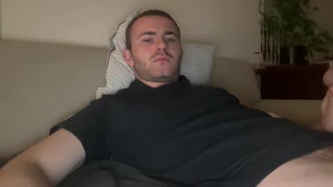 tommyflash_tut online show from October 22, 2025, 9:03 pm