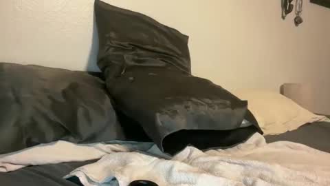 tommygunzsolo online show from December 14, 2024, 3:47 pm