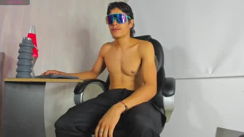 Snapshot of tommyhot7 chatting on June 23, 2026, 9:13 pm tommyhot7 online show from June 23, 2026, 9:13 pm