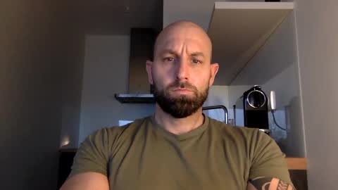 Snapshot of tommyx01 chatting on January 2, 2025, 1:40 pm Thomas Fit online show from January 2, 2025, 1:40 pm