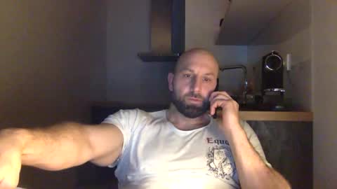Snapshot of tommyx01 chatting on January 2, 2025, 9:28 pm Thomas Fit online show from January 2, 2025, 9:28 pm
