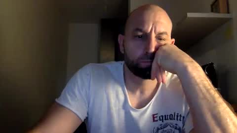 Snapshot of tommyx01 chatting on January 22, 2025, 7:03 am Thomas Fit online show from January 22, 2025, 7:03 am