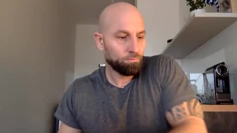 Snapshot of tommyx01 chatting on February 23, 2025, 8:39 am Thomas Fit online show from February 23, 2025, 8:39 am