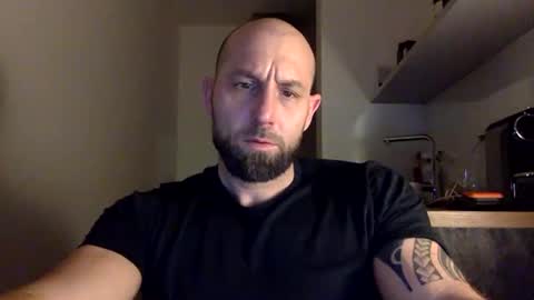 Snapshot of tommyx01 chatting on March 2, 2025, 9:22 pm Thomas Fit online show from March 2, 2025, 9:22 pm