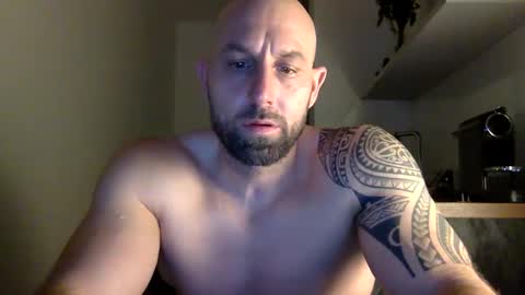 Snapshot of tommyx01 chatting on March 9, 2025, 12:10 am Thomas Fit online show from March 9, 2025, 12:10 am