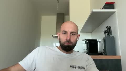 Snapshot of tommyx01 chatting on September 24, 2025, 7:12 am Thomas Fit online show from September 24, 2025, 7:12 am