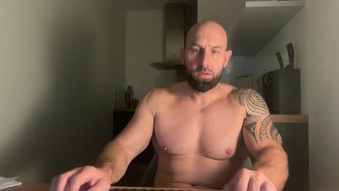 Snapshot of tommyx01 chatting on September 30, 2025, 10:04 pm Thomas Fit online show from September 30, 2025, 10:04 pm