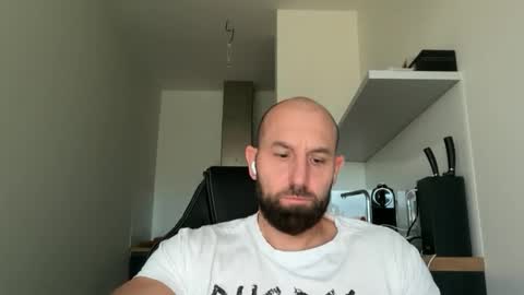 Snapshot of tommyx01 chatting on October 5, 2025, 4:05 pm Thomas Fit online show from October 5, 2025, 4:05 pm