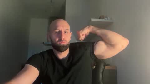 Snapshot of tommyx01 chatting on October 7, 2025, 5:15 am Thomas Fit online show from October 7, 2025, 5:15 am