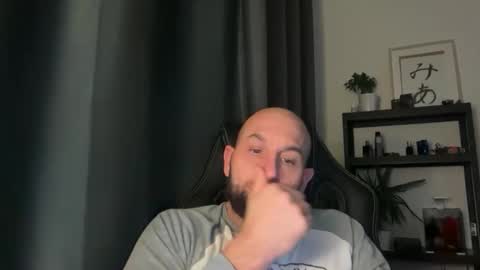 Snapshot of tommyx01 chatting on November 20, 2025, 10:53 pm Thomas Fit online show from November 20, 2025, 10:53 pm