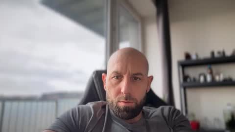 Thomas Fit online show from March 29, 2026, 4:18 pm