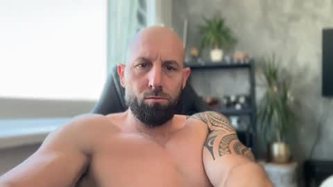 Snapshot of tommyx01 chatting on June 25, 2026, 7:13 am Thomas Fit online show from June 25, 2026, 7:13 am