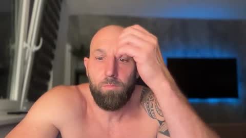 Snapshot of tommyx01 chatting on July 7, 2026, 8:13 pm Thomas Fit online show from July 7, 2026, 8:13 pm