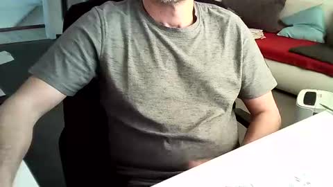 Snapshot of tomtom02029 chatting on December 16, 2024, 2:49 pm Tom online show from December 16, 2024, 2:49 pm