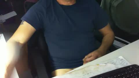 Snapshot of tomtom02029 chatting on November 15, 2025, 3:52 pm Tom online show from November 15, 2025, 3:52 pm