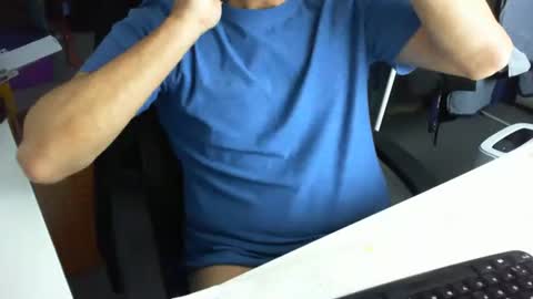 Snapshot of tomtom02029 chatting on November 20, 2025, 11:21 am Tom online show from November 20, 2025, 11:21 am