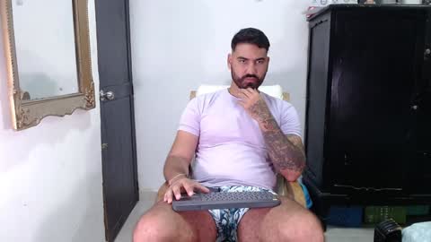 Snapshot of tomy_johnson2 chatting on January 24, 2025, 7:39 pm Tomas jhonson online show from January 24, 2025, 7:39 pm