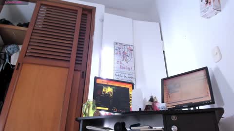 lady blue online show from January 16, 2025, 1:16 am