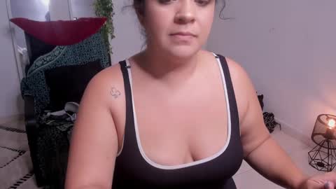 lady blue online show from September 23, 2025, 10:24 pm