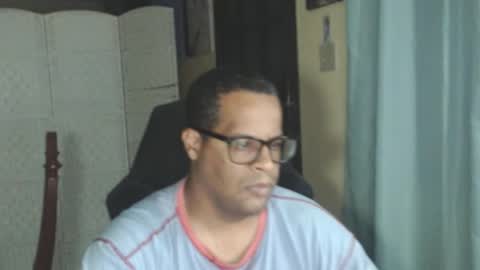 Snapshot of toni2814 chatting on May 30, 2026, 2:41 am Antonio online show from May 30, 2026, 2:41 am