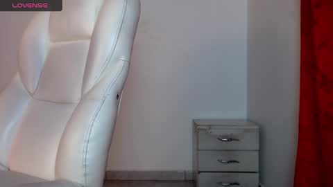 TONI BELMONT online show from December 31, 2024, 9:17 pm