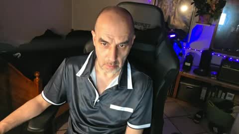 Snapshot of toninspektor chatting on May 4, 2026, 8:05 pm toninspektor online show from May 4, 2026, 8:05 pm