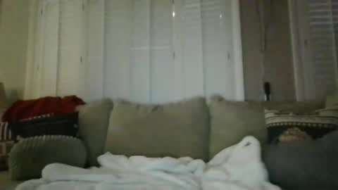 Honeys Snow Bunny online show from April 11, 2026, 12:04 am