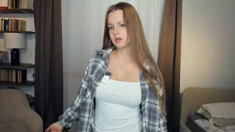 Snapshot of tonka_love chatting on October 25, 2025, 7:38 am Alice online show from October 25, 2025, 7:38 am