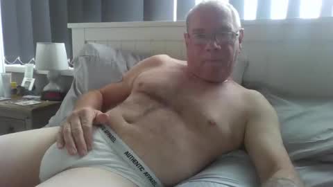 Snapshot of tonygib1962 chatting on April 28, 2026, 7:35 am tonygib1962 online show from April 28, 2026, 7:35 am