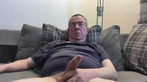 Snapshot of tonyhandjob chatting on May 2, 2026, 12:21 pm tonyhandjob online show from May 2, 2026, 12:21 pm