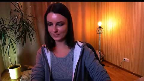 Elizabeth online show from October 4, 2025, 3:32 pm