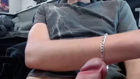 Snapshot of toolitdick chatting on November 18, 2025, 4:55 pm toolitdick online show from November 18, 2025, 4:55 pm