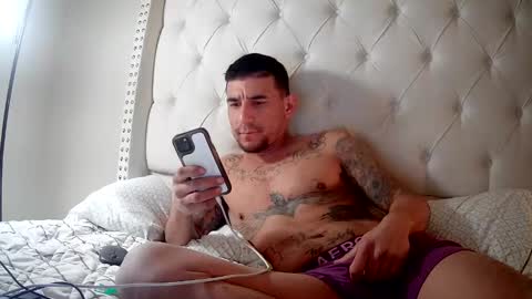 toomuchsmoke online show from November 6, 2025, 4:35 am