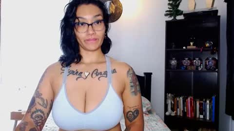 toothyy online show from December 23, 2024, 4:44 am