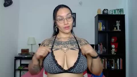Snapshot of toothyy chatting on May 5, 2026, 5:10 pm toothyy online show from May 5, 2026, 5:10 pm