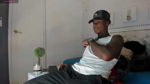 Snapshot of toower_ chatting on February 25, 2026, 4:00 am T O W E R online show from February 25, 2026, 4:00 am