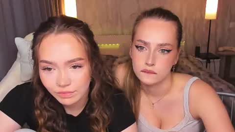 Snapshot of top_twins chatting on June 18, 2026, 9:47 am Yara online show from June 18, 2026, 9:47 am