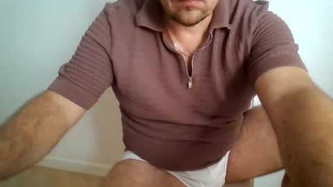 Snapshot of tophunk84 chatting on June 5, 2026, 11:05 am tophunk84 online show from June 5, 2026, 11:05 am