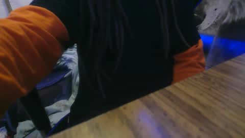 topplesstable18075 online show from December 1, 2025, 8:52 am