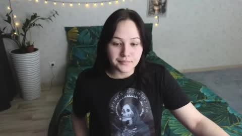 Snapshot of tori_sweet_tori chatting on June 3, 2026, 2:58 am Tori online show from June 3, 2026, 2:58 am