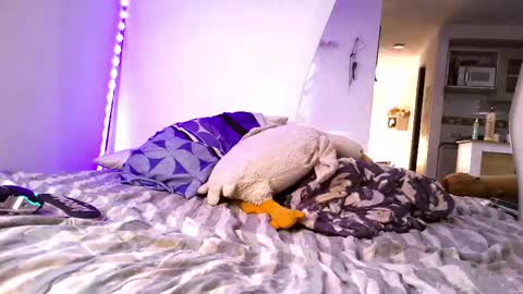 Enzo Moretti online show from September 29, 2025, 8:57 pm