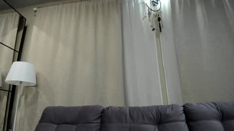         online show from December 15, 2024, 8:04 pm