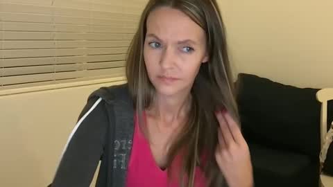 Tori Ryann online show from December 19, 2024, 11:18 am