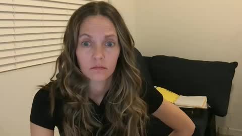 Tori Ryann online show from March 5, 2025, 7:49 am