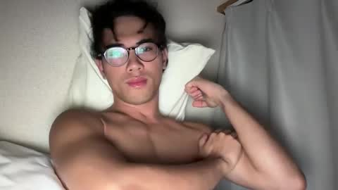 Snapshot of toshikaro0 chatting on September 9, 2025, 5:45 pm Karo online show from September 9, 2025, 5:45 pm