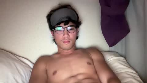 Snapshot of toshikaro0 chatting on November 21, 2025, 5:22 pm Karo online show from November 21, 2025, 5:22 pm