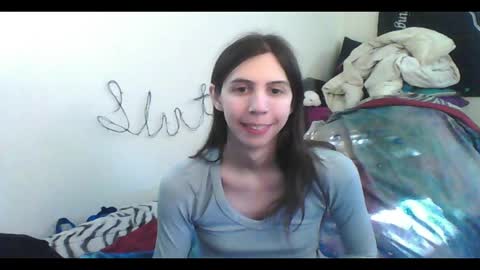 Luna online show from October 16, 2025, 9:05 pm