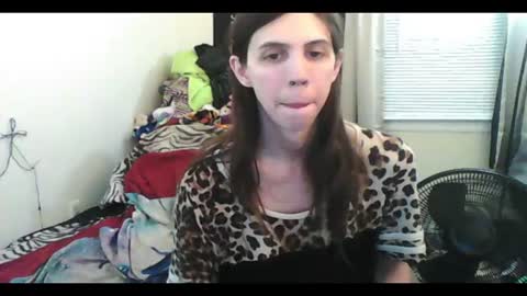 Snapshot of totalfuckingadorable chatting on June 22, 2026, 2:24 am Luna online show from June 22, 2026, 2:24 am