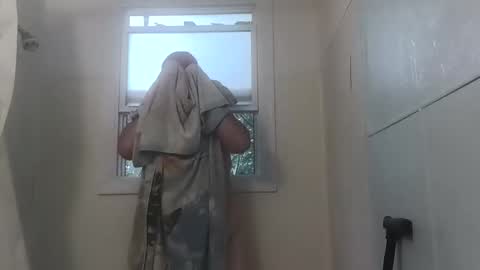 totallyawesome_65 online show from September 14, 2025, 12:15 pm